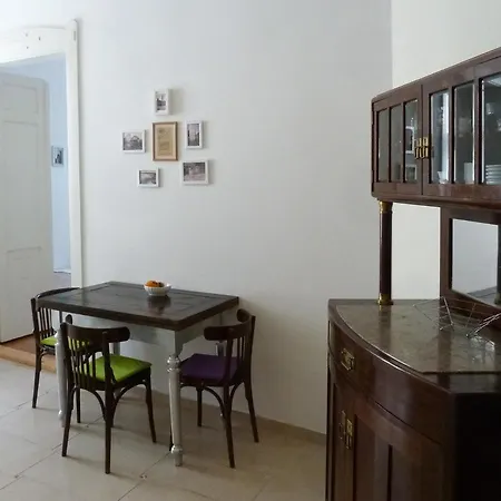 Central Apartment Апартаменты *