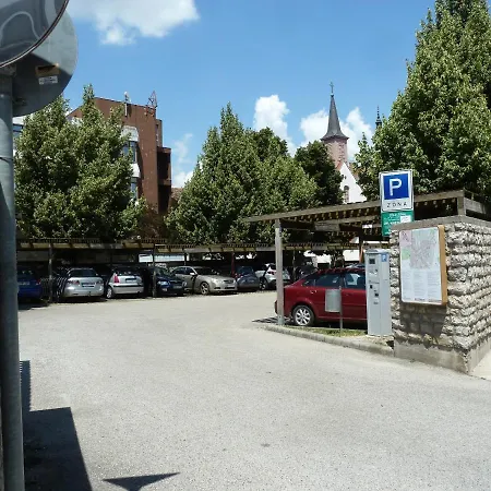 Central Apartment Appartamento